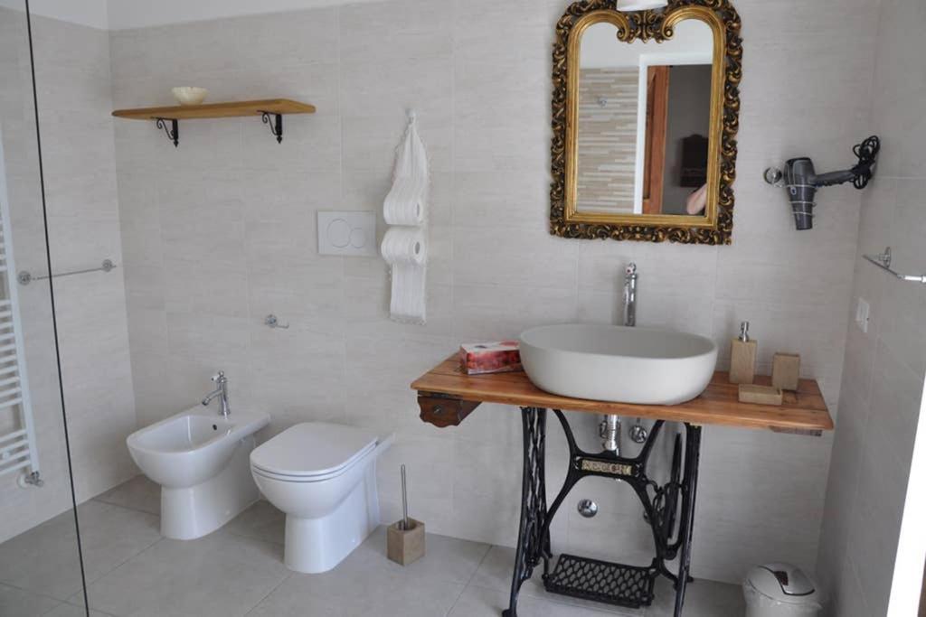 Apartamento Casale Luel Valeggio sul Mincio Exterior foto